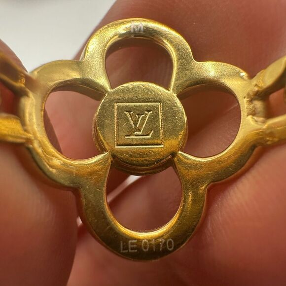 Authentic Louis Vuitton Berg Flower Power Ring with dust bag! - Picture 4 of 14